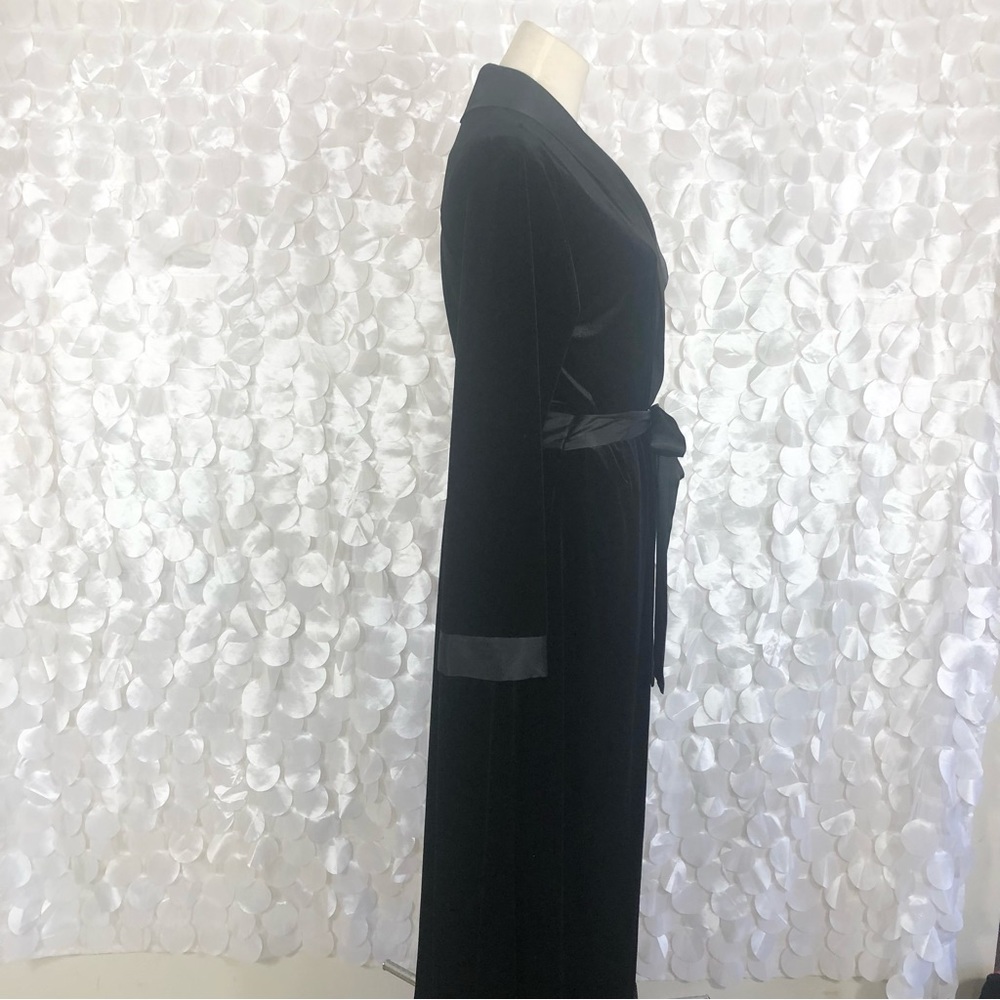 Black Velvet Long Robe with Satin Trim and Belt - Picture 4 of 9
